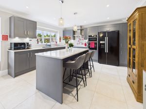 Kitchen- click for photo gallery